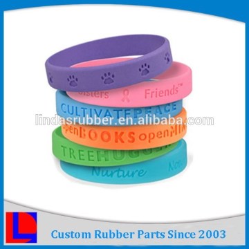 Cheap manufacturer fashion silicone bracelet