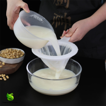 Kitchen strainer with handle hand-held kitchen colander