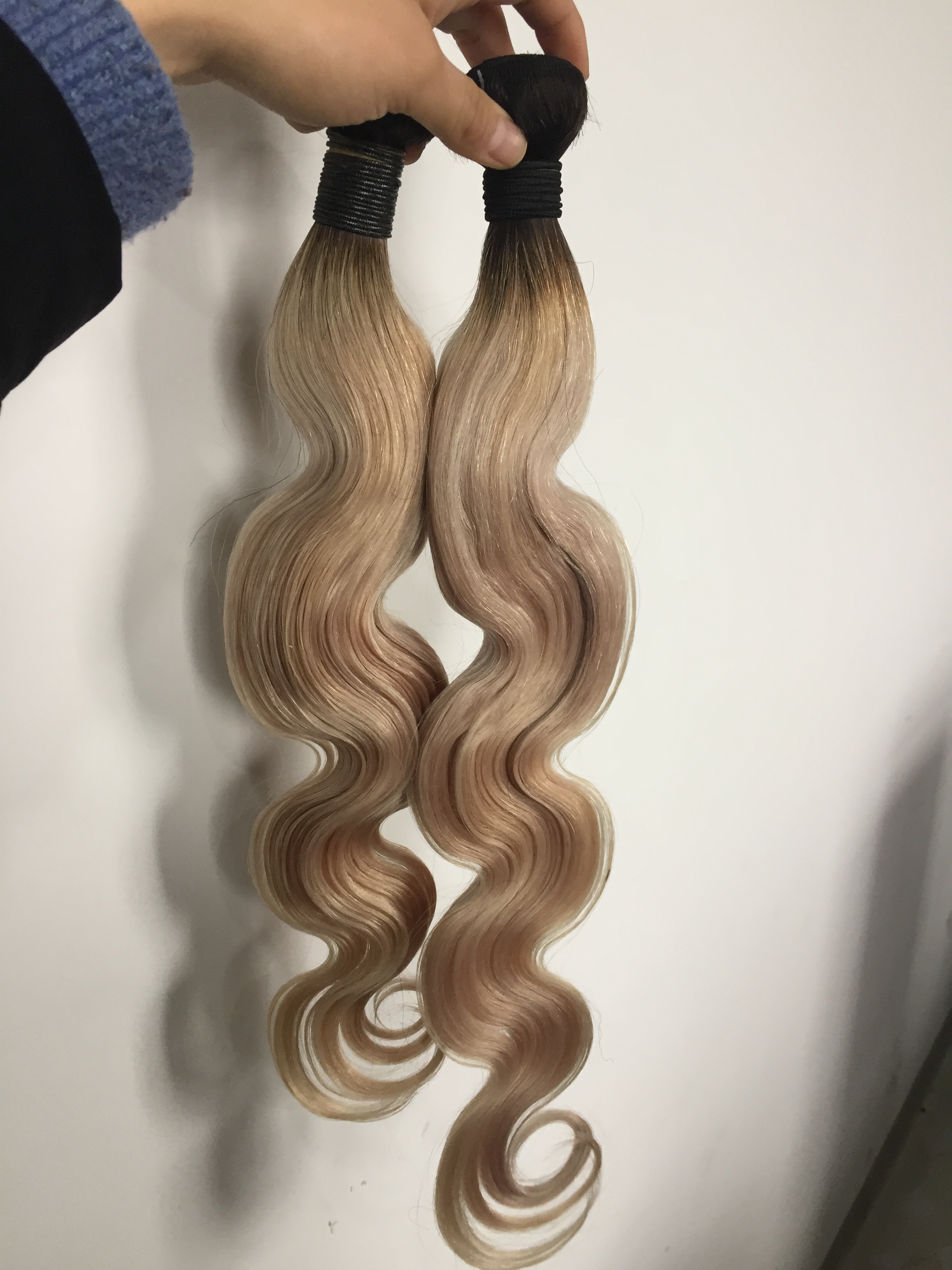 Ombre color 100% cuticle aligned body wave human hair weave bundles mink virgin Brazilian hair weave blonde color body wave