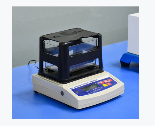 Electronic Densimeter For Solid Liquid Isophopy