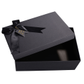Benutzerdefinierte Ribbon -Logo -Tag Luxus Black Shirt Box