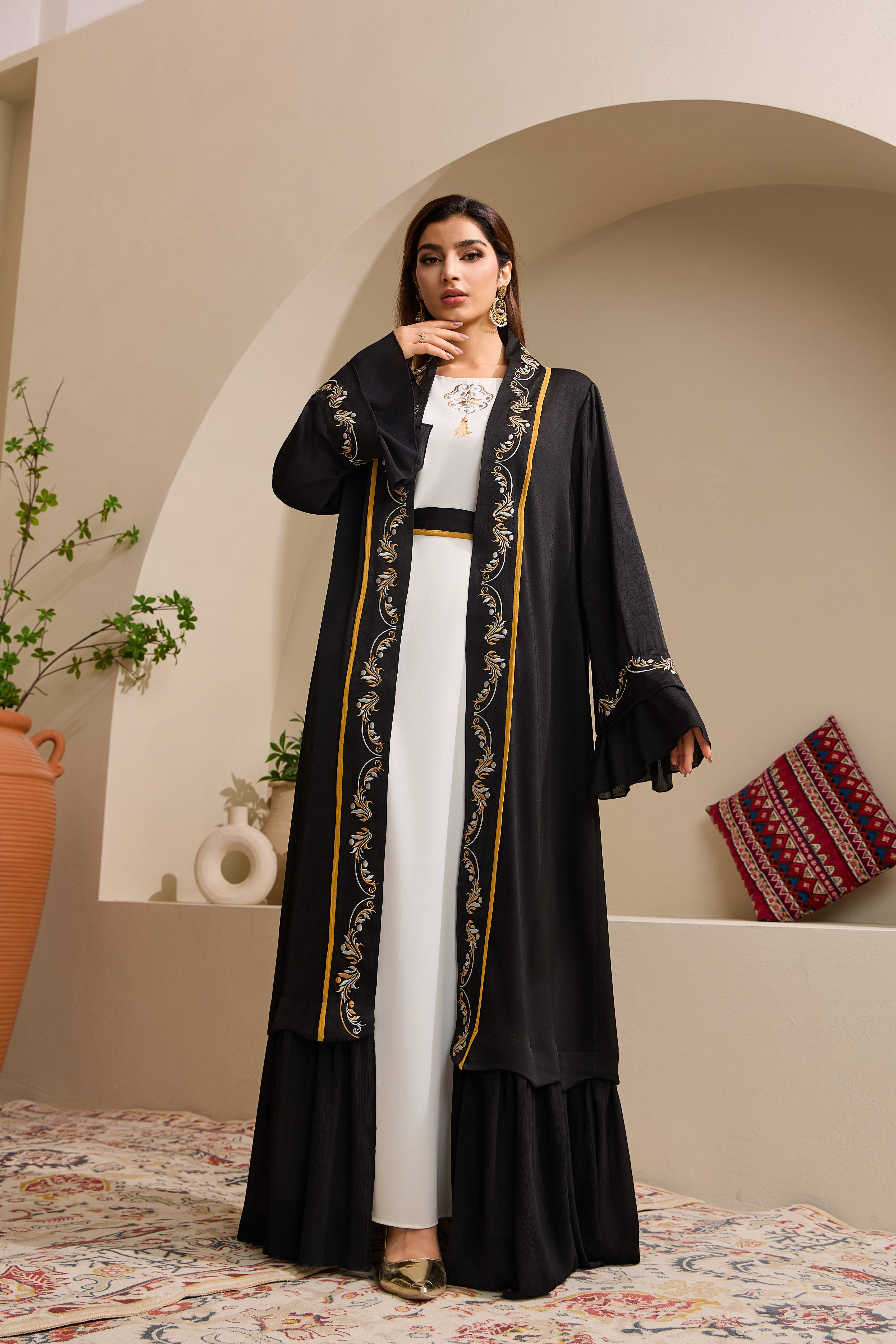 مدل ست عبای روباز طلا دوزی مشکی نمای استایل 02 black gold embroidered open abaya set model styling view 02