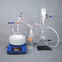 Short Path Vacuum Distillation System for High Temperature Deep Vacuum Oil Distillation Using Essential Oil Distillation Equipment