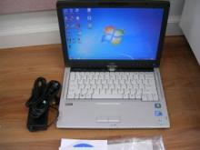 fujitsu lifebook T900 i5 2.67 Ghz 4GB 180SSD 13.3" Swirl screen