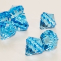 Diamants de cristal acrylique comme centres de table de mariage