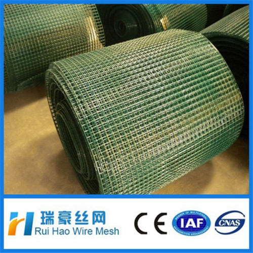 Welded wire mesh for poultry cage