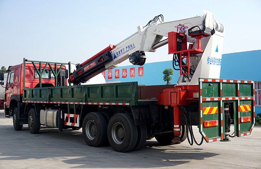 25T crane truck 4