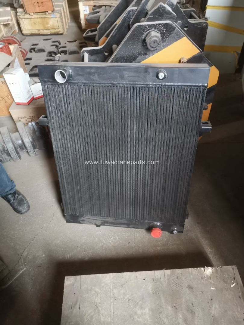 Oil cooler radiator for FUWA crawler cranes