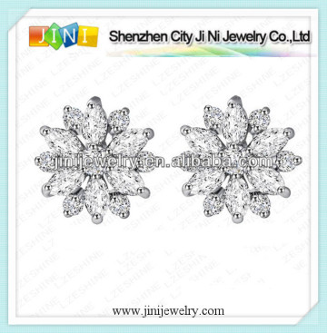 flower stud earrings