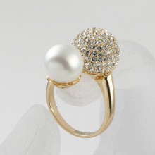 Women's fashion clear rhinestone crystal ball big pearl finger rings wholesale hot selling