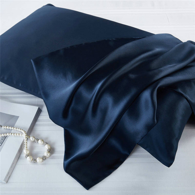 Темно-синяя наволочка Deep Blue pillowcase