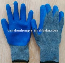 Grey yarn blue crinkle latex coated glove