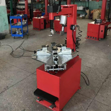 Manual Hydraulic Motorcycle Tire Changer: WX-850M Cycle Hill Tire Changer