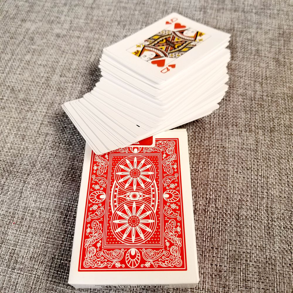 कस्टम बजाना कार्ड Custom Playing Cards