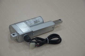 Mechanical linear actuator for electric wheelchair