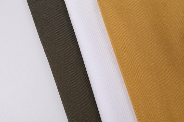 Umweltfreundlich gewebte 145GSM-Beispiele für gefärbte Rayon Twill-Stoffpreis zum Verkauf