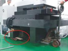 Individual rollers adopt on moving works