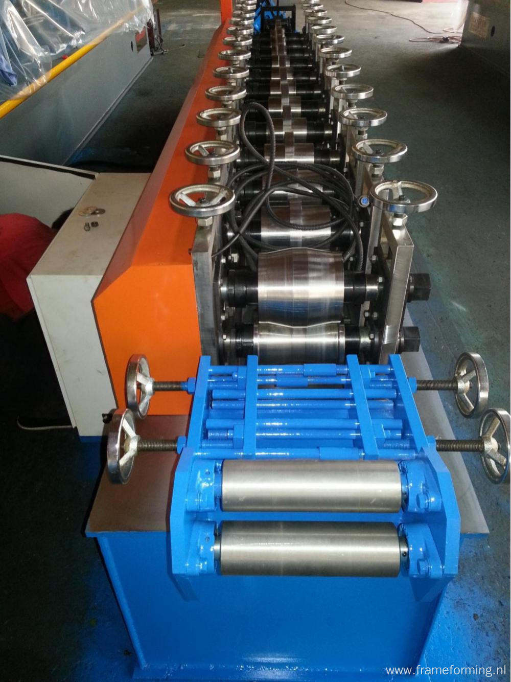 Garage door roller shutter roll forming machine