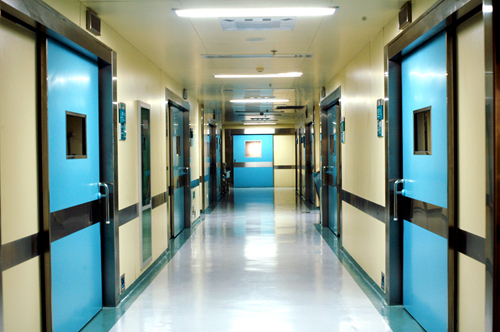 Hermetiska dörrar med vibrerande provförseglingar för sjukhus