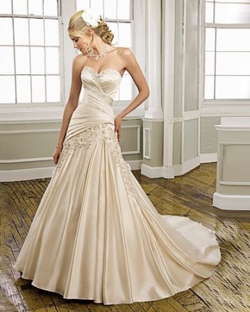 Sweetheart Strapless Satin Chapel Train Ruffled Manmade Flowers Wedding Dress