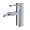 Special hot and cold deck mounted washbasin faucet