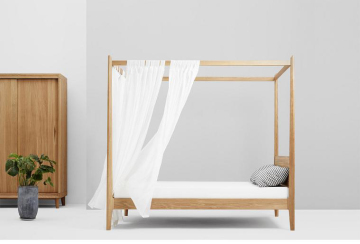 "Seclusion" Wooden Canopy Beds