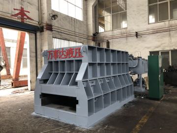 Horizontal Container Scrap Shearing Machine