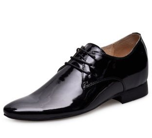 	 The fashion dress shoes is with elongated and tapered toe. Nicely dresses up in office,also ideal for tuxedos and formal suilt