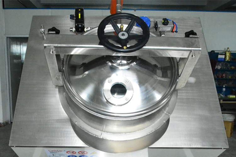 Thinner recovery machine for chemical plant