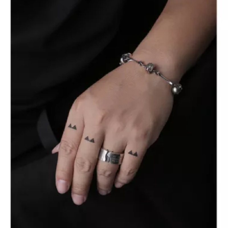 Hand Chain4 Jpg