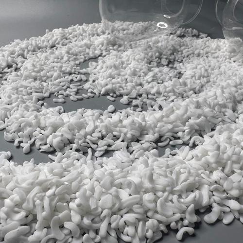 High transparency plastic filled masterbatches