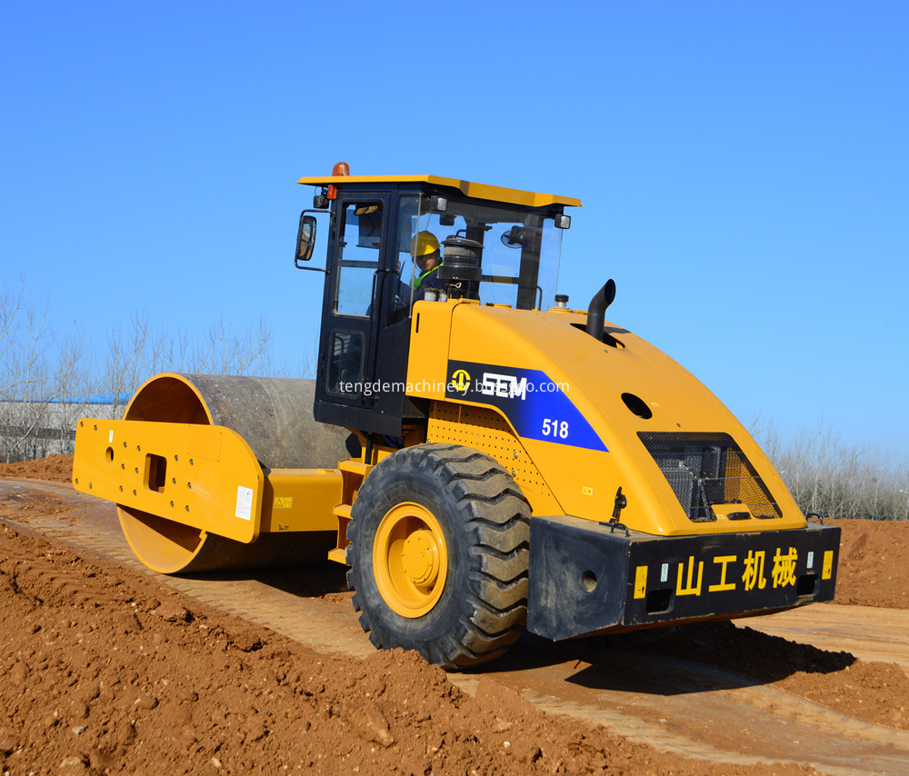 SEM522 ROAD ROLLER