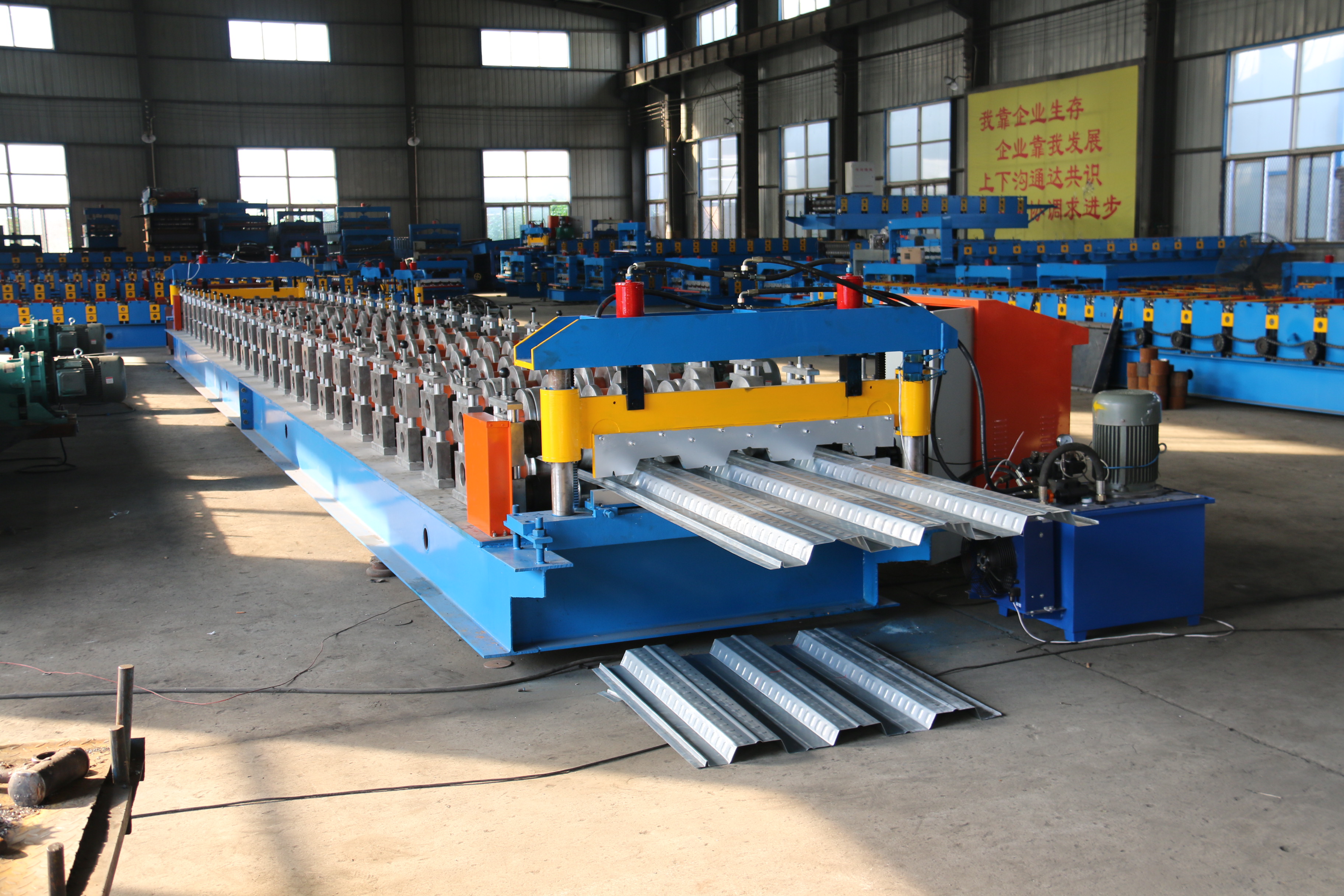 Standing seam metal roof color tile cold roll forming machine