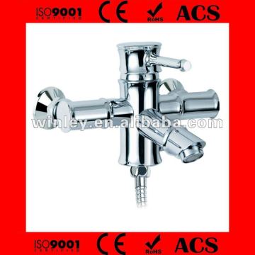 Single handle wall mount bath faucet