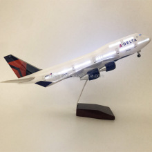 Customizable USA Delta Air Lines Boeing B747 47CM Resin Model - Perfect Airline School Graduation Gift