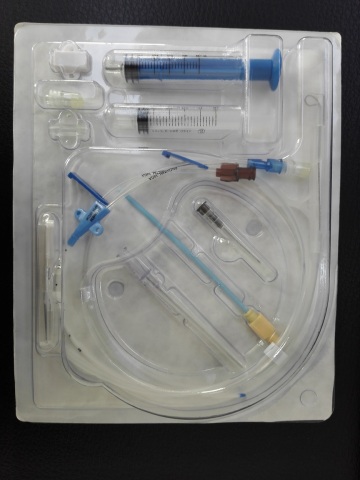 Disposable double lumen central venous catheter kit