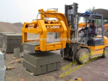 Forklift road edge stone clamp