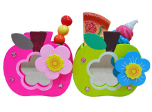 Cartoon Painted Apple-Shaped Pencil Vases