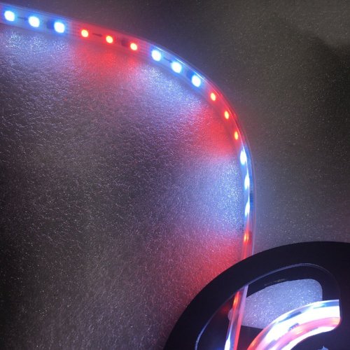 Mengubah Warna Strip LED RGB yang Dapat Diprogram