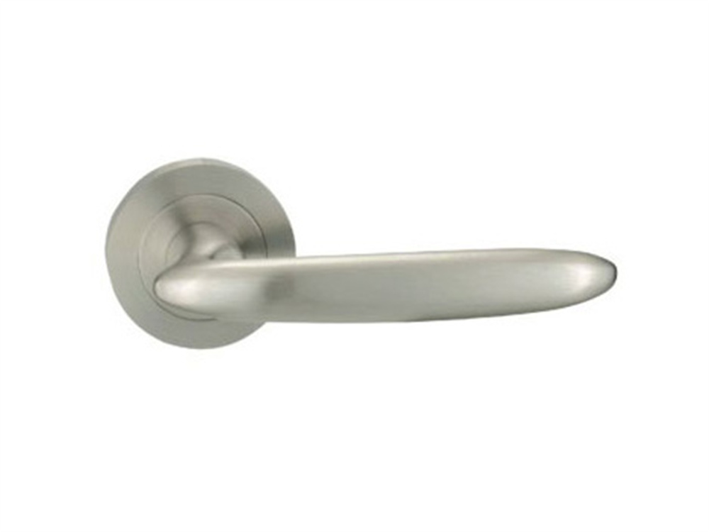 Zinc alloy door lever handle on roses