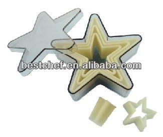 Box of 5 star plastic cutters