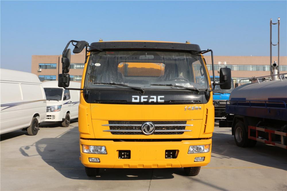 العلامة التجارية الجديدة DFAC 8000 لتر شاحنة مضخة الضغط العالي