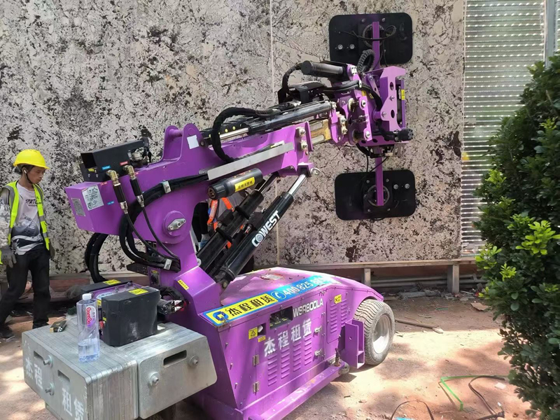 Beglazingsrobot gebruikt voor het plaatsen van marmerklap (1) Glazing robot used to Marble slap installation (1)