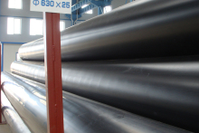 Black oil transportation composite UHMWPE pipe