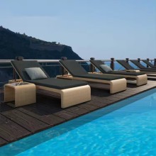 Modern Wooden Resort Outdoor Lounge Chair for Poolside Relaxation