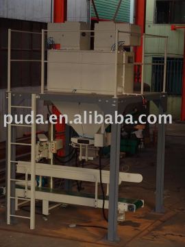 Fertilizer packing machine