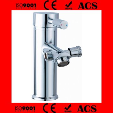 single lever sink faucet