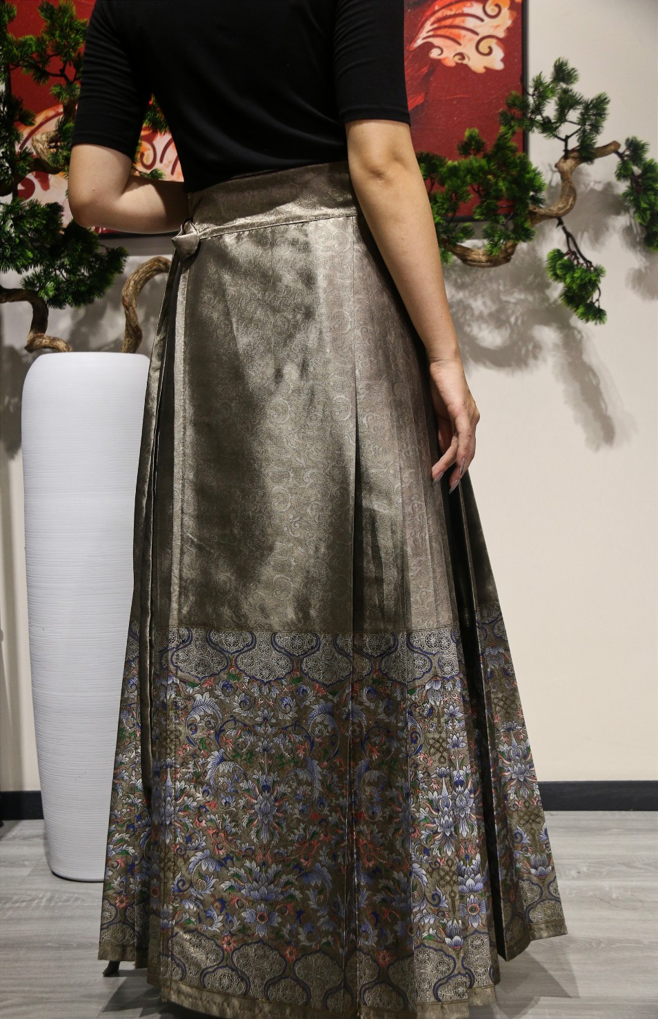 falda con cara de caballo chino chinese horse face skirt