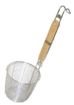 Noodle strainer with wooden handle