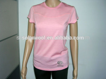 Plain pink merino wool knitted base layer t-shirt